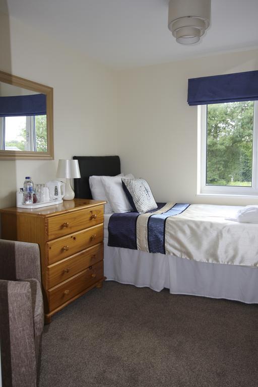 Broadwell Guest House Meriden  Room photo